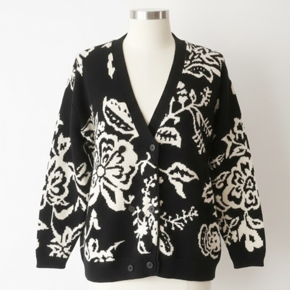 Vintage Intarsia  Knit Floral Black Ivory Cardigan 90s CHAUS Sweater Size M